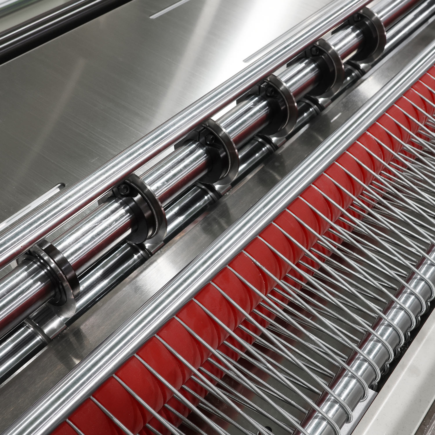 Fully Automatic Web-Guiding, Unwinding, and Longitudinal and Transverse Cutting Combination Machine