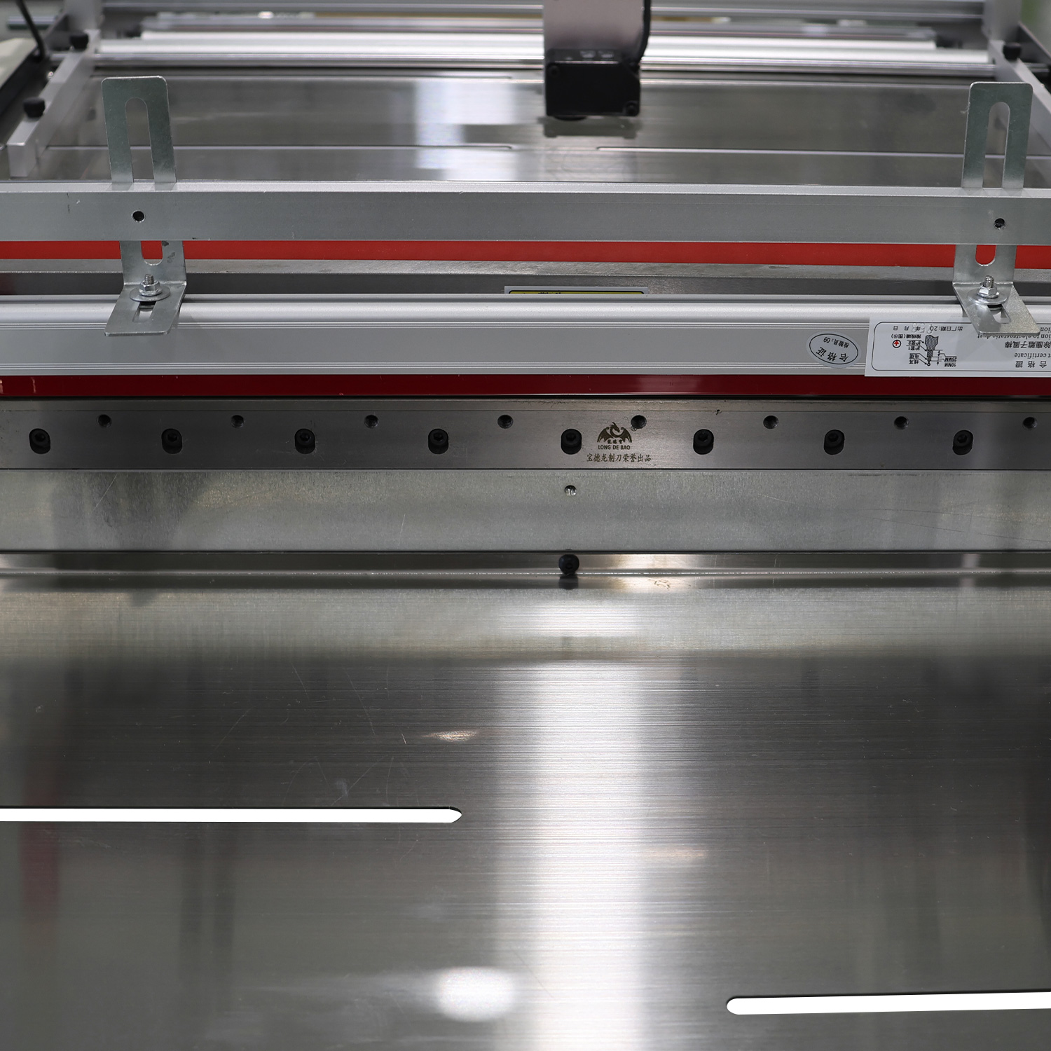 Compact Roll to Sheet Cutter for Food Wrapping Paper