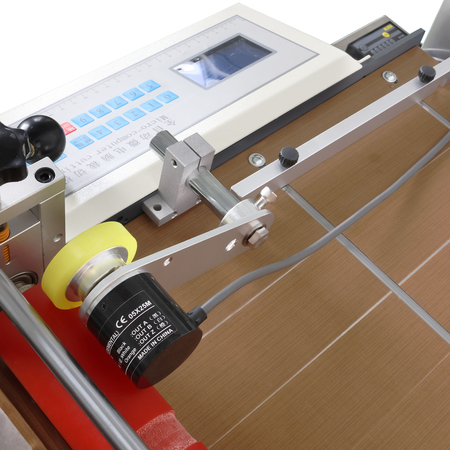 Roll to Sheet Punching and Cutting Machine for Paper, Film & Nonwoven Materials