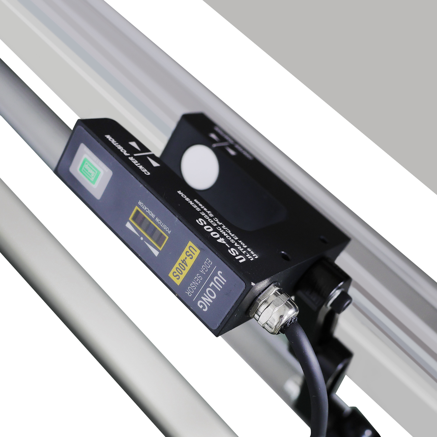 Fully Automatic Web-Guiding, Unwinding, and Longitudinal and Transverse Cutting Combination Machine